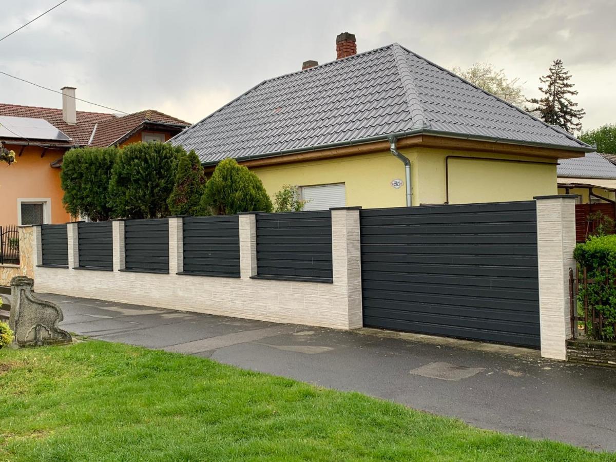 Apartamento Estike Balatonlelle Exterior foto